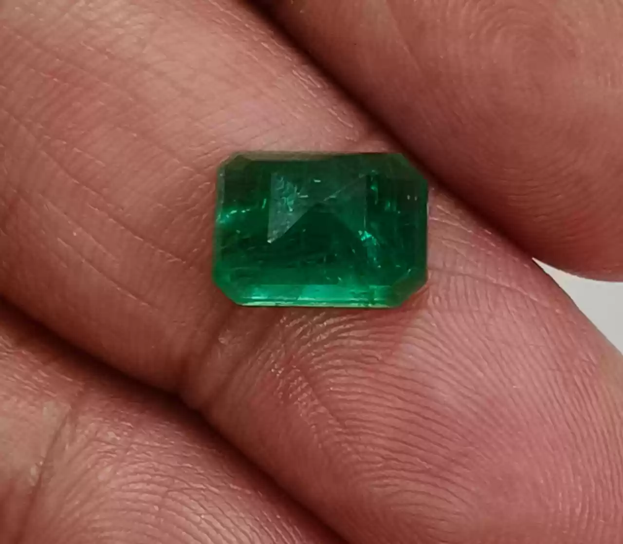 EMERALD PANNA 2.95 CARAT